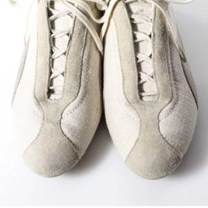 🎉HP 🎉 PUMA CANVAS WIDE FOOT SNEAKERS SIZE 6